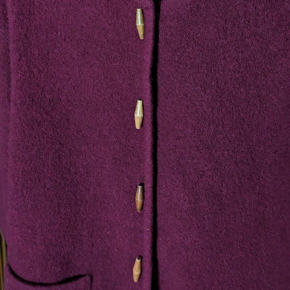 RR Russ Signature burgundy 100% wool burgundy cardigan with wood toggles - Picture 3 of 6